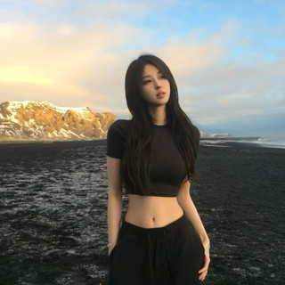 Preto fácil de usar camiseta de manga curta feminina 2025 novo estilo primavera verão roupa interior magro-ajuste mais m