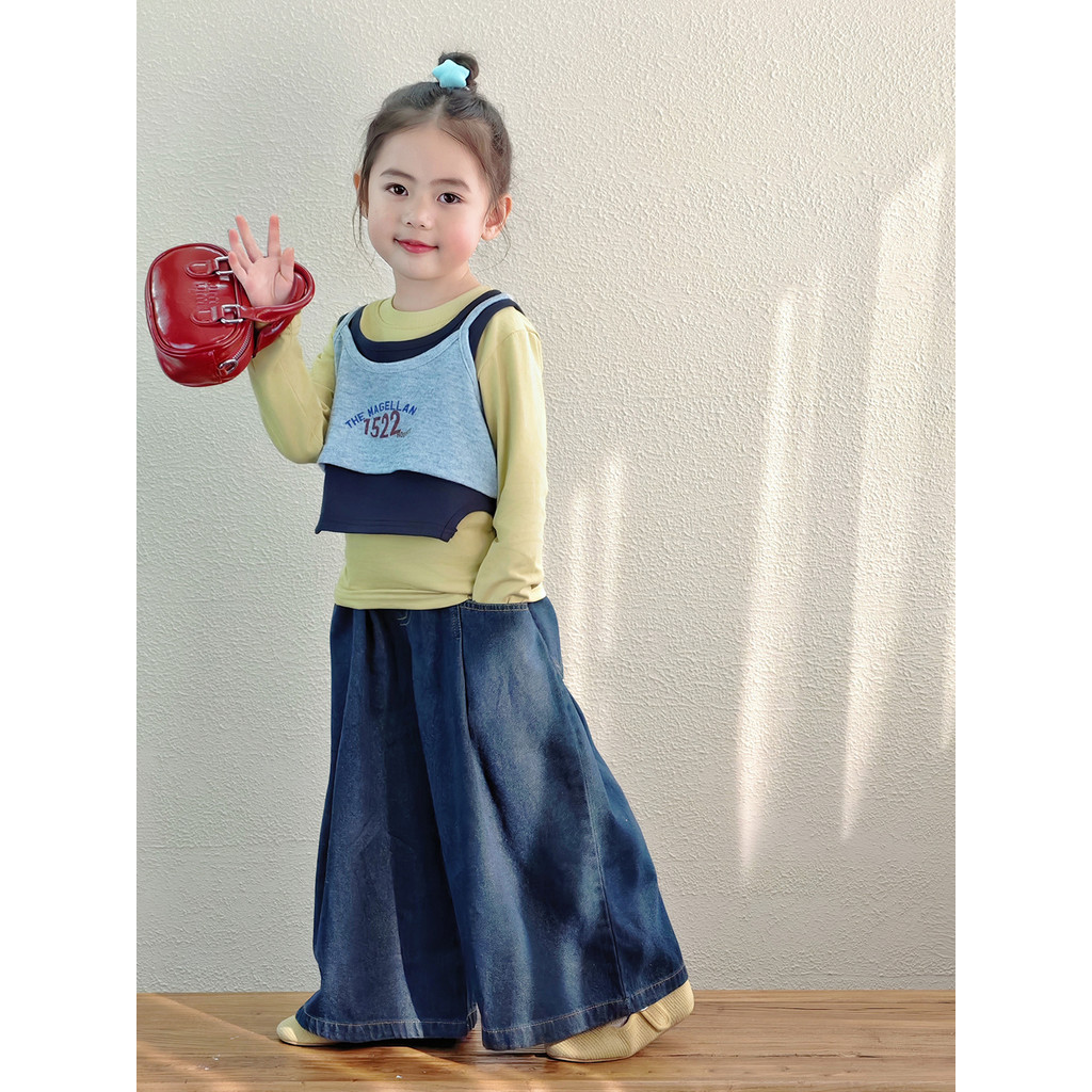 Camiseta de manga comprida para meninas 2026 estilo primavera 2 estilo ocidental jogo interno 3 anos crianças 4 camiseta
