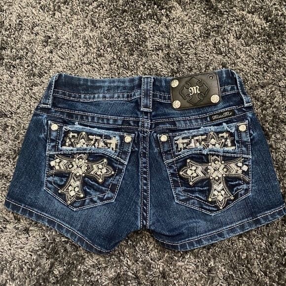 Shorts Jeans Femininos Sexy De Verão Y2K Com Design De Bordado Cruzado — imagem 1