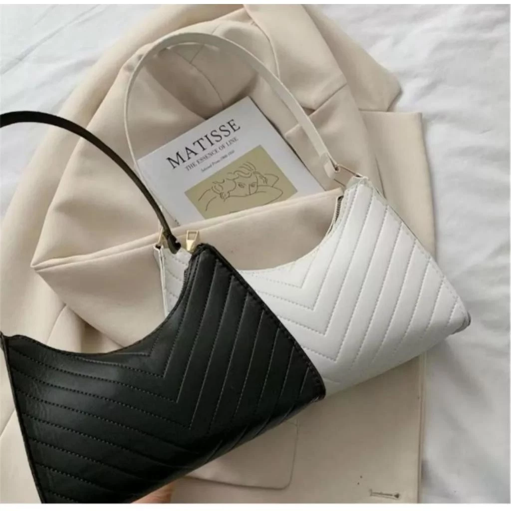 Kit 2 Bolsas V Baguete Feminina Bolsa V Estilo Luxo Feminina Moderna e Sofisticada — imagem 1