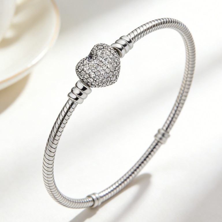 Corrente de osso de cobra incrustada de diamantes, clássica em formato de coração S925. |   Pulseira feminina |   Troque