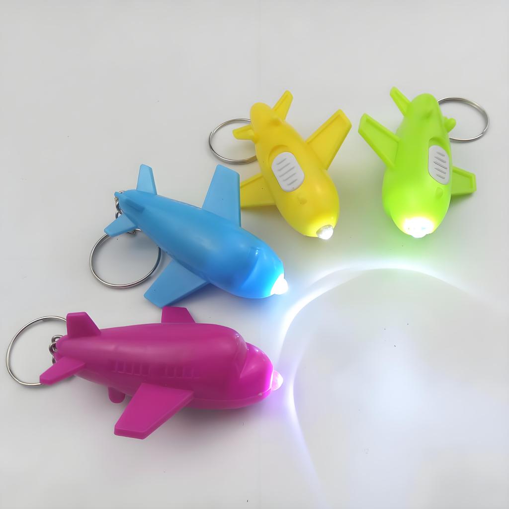 Criativo avião luz chaveiro luminoso pequeno avião LED luz pingente pequena luz dos desenhos animados pingente chave ace
