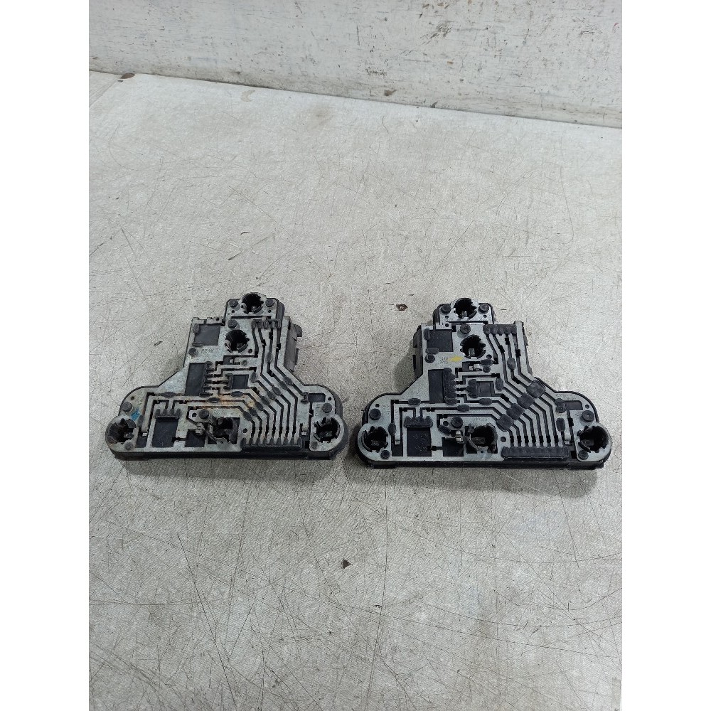 Par Circuito Lanterna Golf Mk3 94 98 Peq Detalhe 1h6945257 Ambos Lados