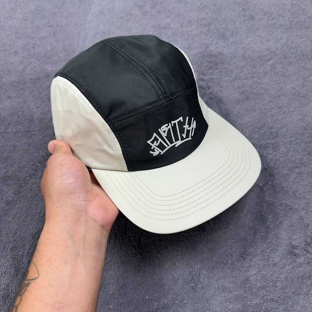 Boné Five Panel Anth Co Original Strapback Fita Bege e Preto Rool