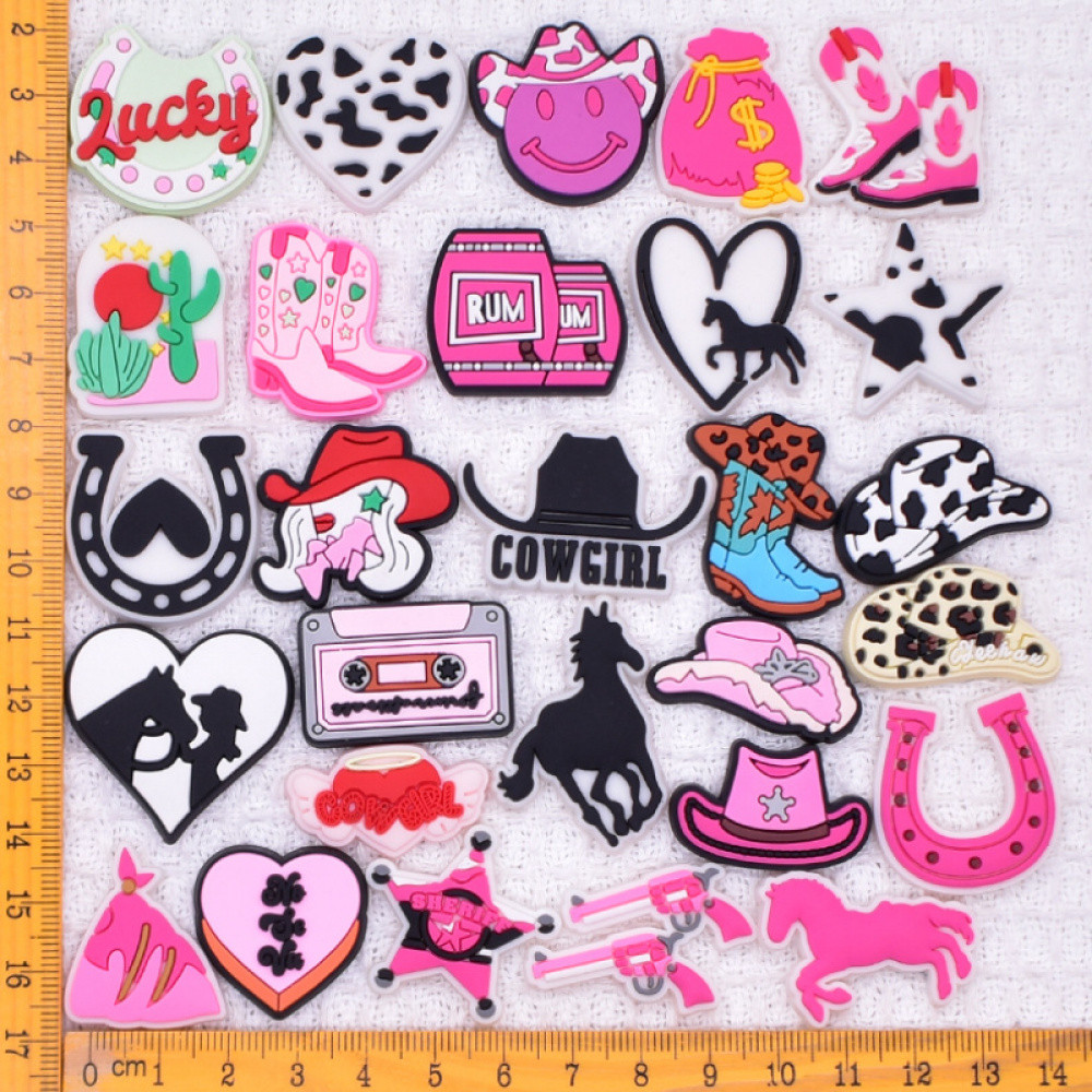 Encantos de Sapatos 33 Estilos de Decorações da Série de Cowboy Ocidental Acessórios de PVC com Botão e Pingentes de San