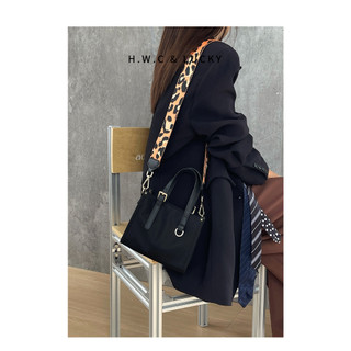 Bolsa feminina loja na segunda-feira 丨 bolsa mensageiro bolsa de pano de náilon feminina de ombro femi