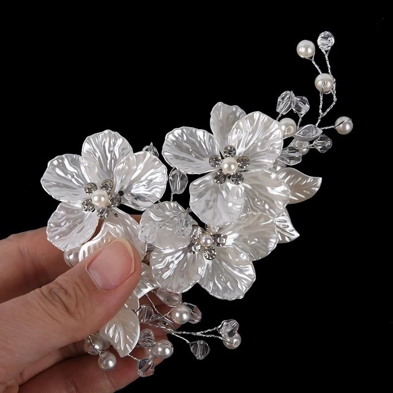 Detalhes do Grinalda com Pérolas e Flores – Realce Sua Beleza Natural no Casamento ou Formatura