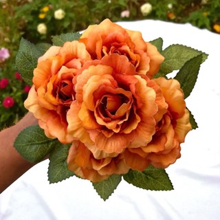 Kit 2 Buquês de Rosas Flores com Folhas Artificiais Decoração em Oferta na Shopee