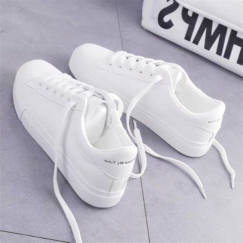 Tênis 2025 Casual feminino outono couro macio sapatos brancos novos all-match sapatos femininos sapatos esportivos plana