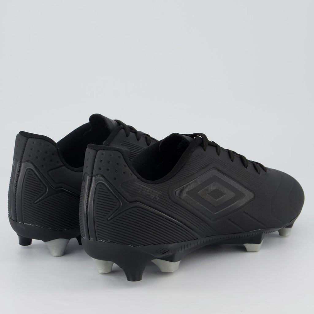Chuteira Umbro Attak III Campo All Black — imagem 2 de 2