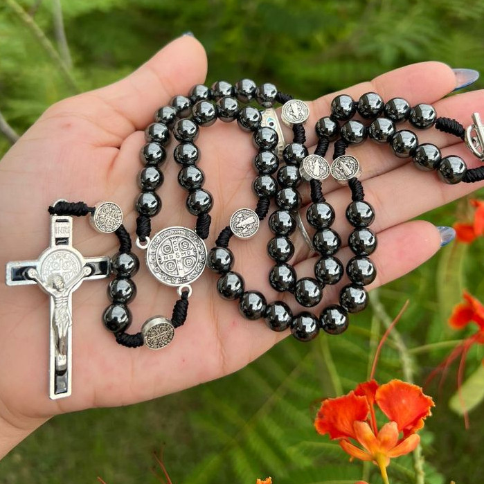 Terço Colar São Bento Preto Hematita em Oferta na Shopee