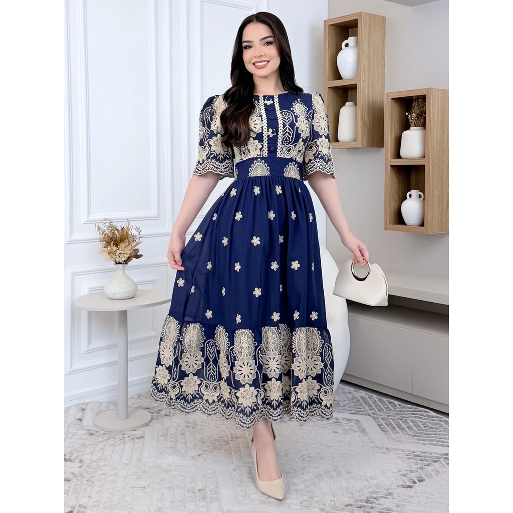 Vestido Midi Em Lese Gola Alta Elegante Barrado De Zíper