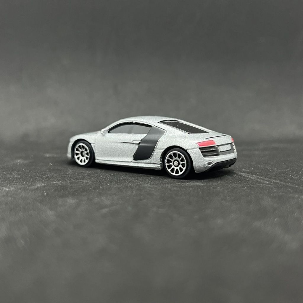 Miniatura de Carro Audi R8 V10 em Liga Metálica 1/64, Modelo Colecionável em Pequena Escala, Simulação Autêntica AUDI