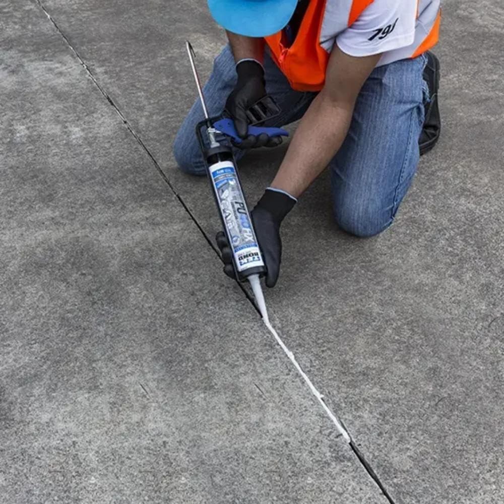 Cola PU40Fix Tekbond Branco 280ml Adesivo Polimero Multiuso Ideal Calhas, Porcelana, Madeiras, Metais, Concreto, Vidros — imagem 2 de 2