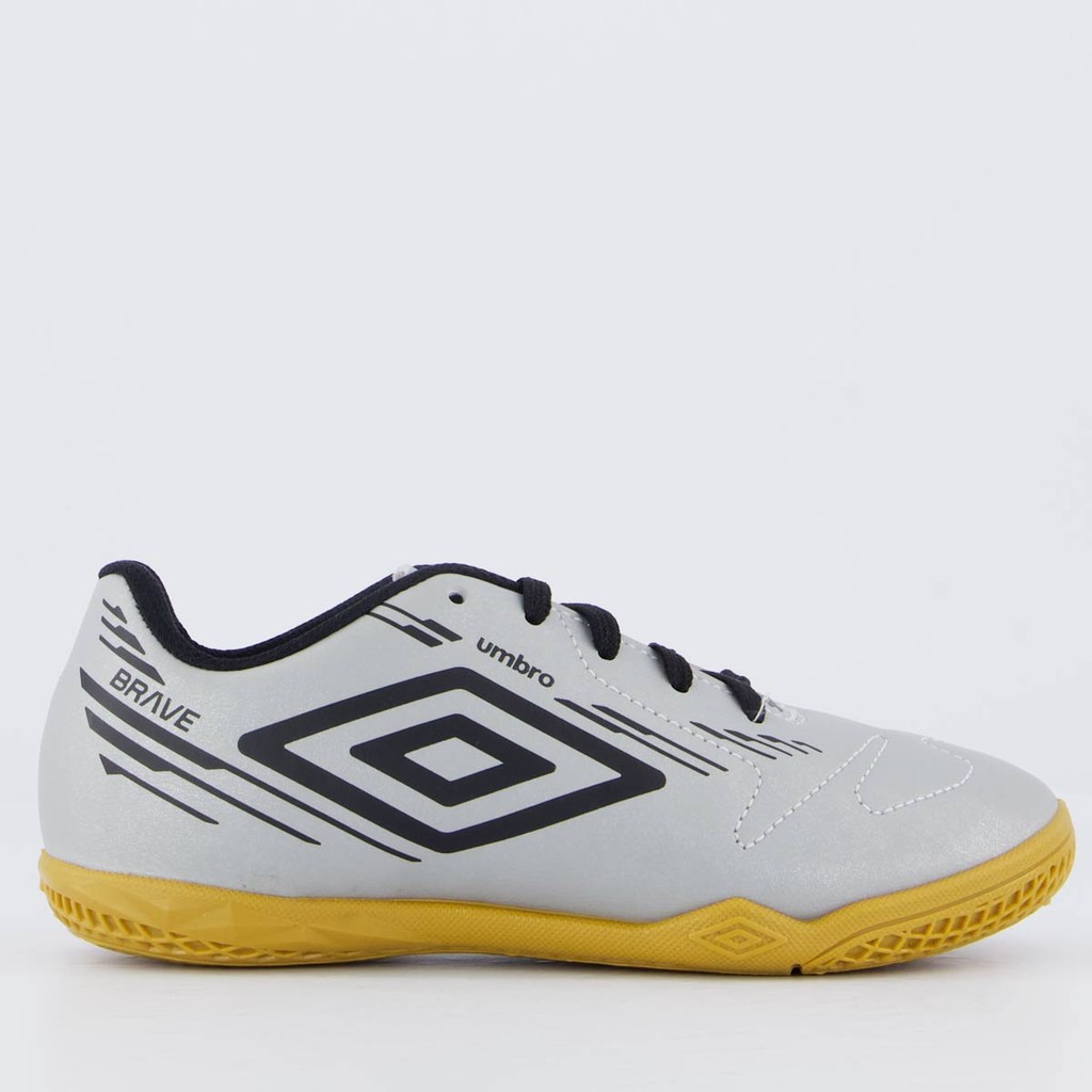 Chuteira Umbro Brave Futsal Juvenil Cinza e Preta em Oferta na Shopee