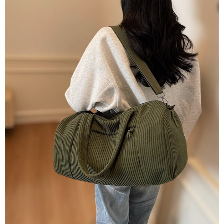 Bolsa Veludo Grande Feminina Transversal Academia Esporte Viagem Trabalho Dia A Dia em Oferta na Shopee