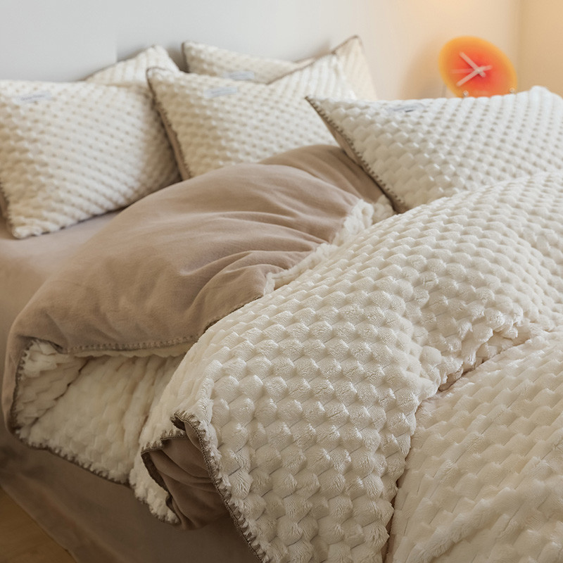Grosso Coral leite velo conjunto de quatro peças inverno velo cama flanela colcha capa folha inverno estilo folha