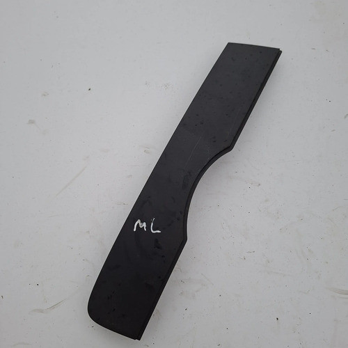 Moldura Grade Milha Direito Audi Q3 2014 A 2015 8u0807380b Preto Direito