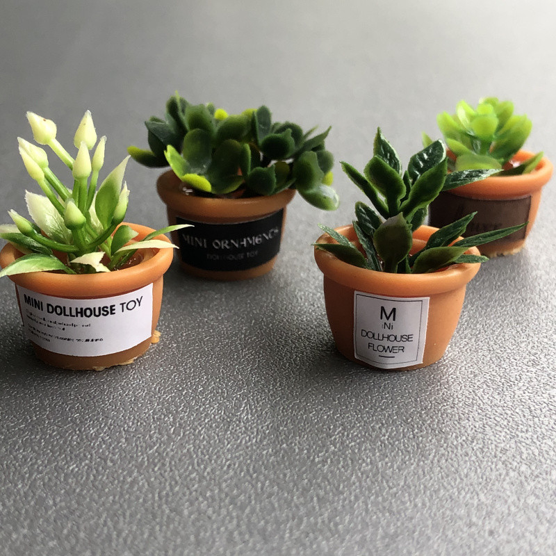 6 pontos boneca casa de bebê decoração adereços de tiro soldado comida brinquedos vaso de flores 3.8 Yuan 1 peça