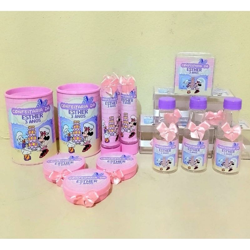 kit com 50 lembrancinha de festa da Minnie e Margarida confeiteiras , cofrinho, tubete, garrafa,  caixinha e latinha
