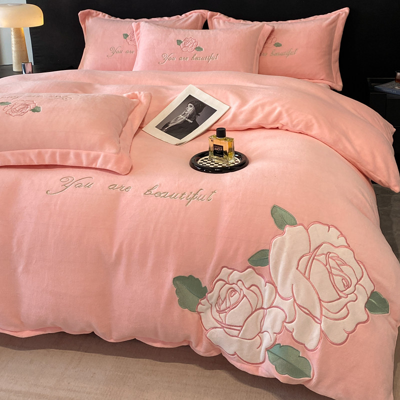 Inverno luz luxo leite velo conjunto de quatro peças engrossado quente flanela Coral velo bordado colcha capa folha cama