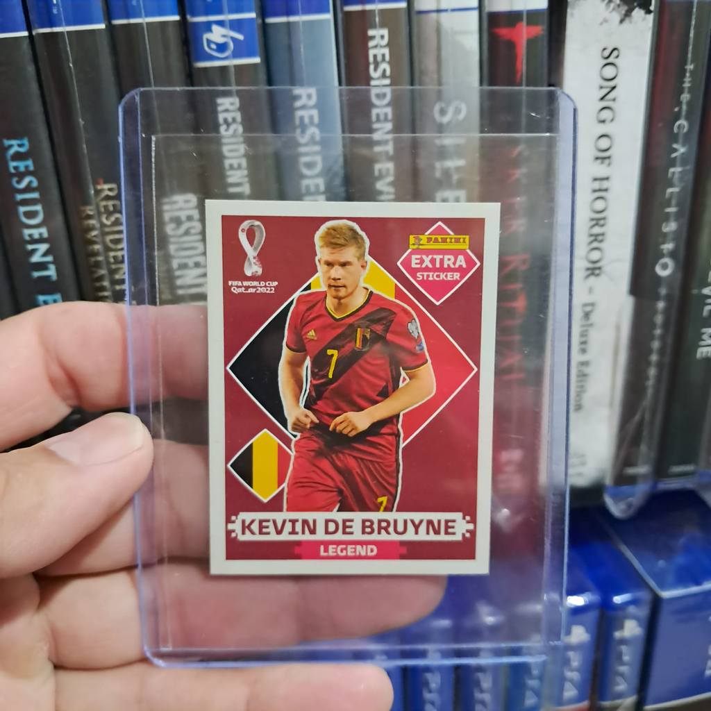 Figurinha Rara Album Copa Do Mundo Kevin de Bruyne BORDÔ 2022 Panini Extra Sticker Legend