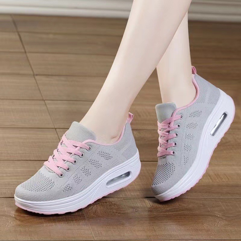 Sapatos femininos malha respirável sapatos esportivos casuais de sola grossa sapatos de balanço feminino viagem