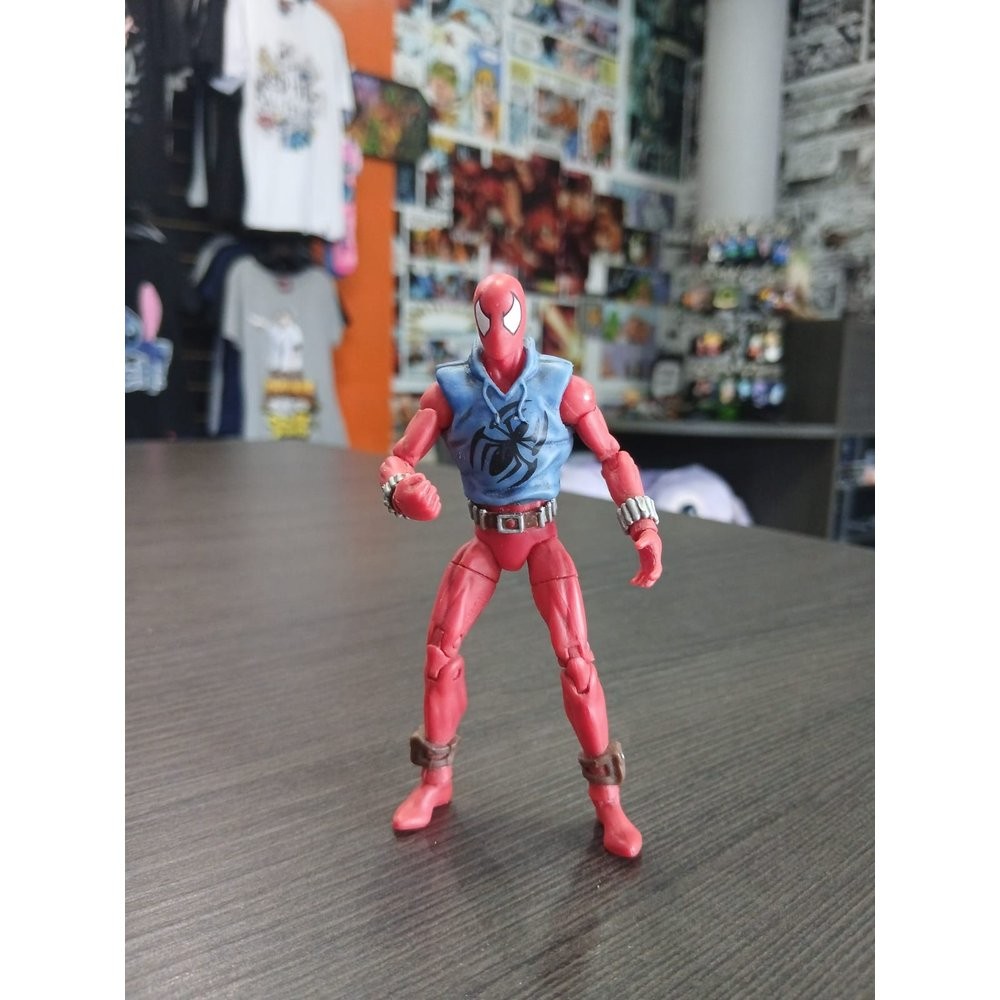 Boneco Articulado Marvel Universe - Ben Reilly Spider Man Scarlet USADO