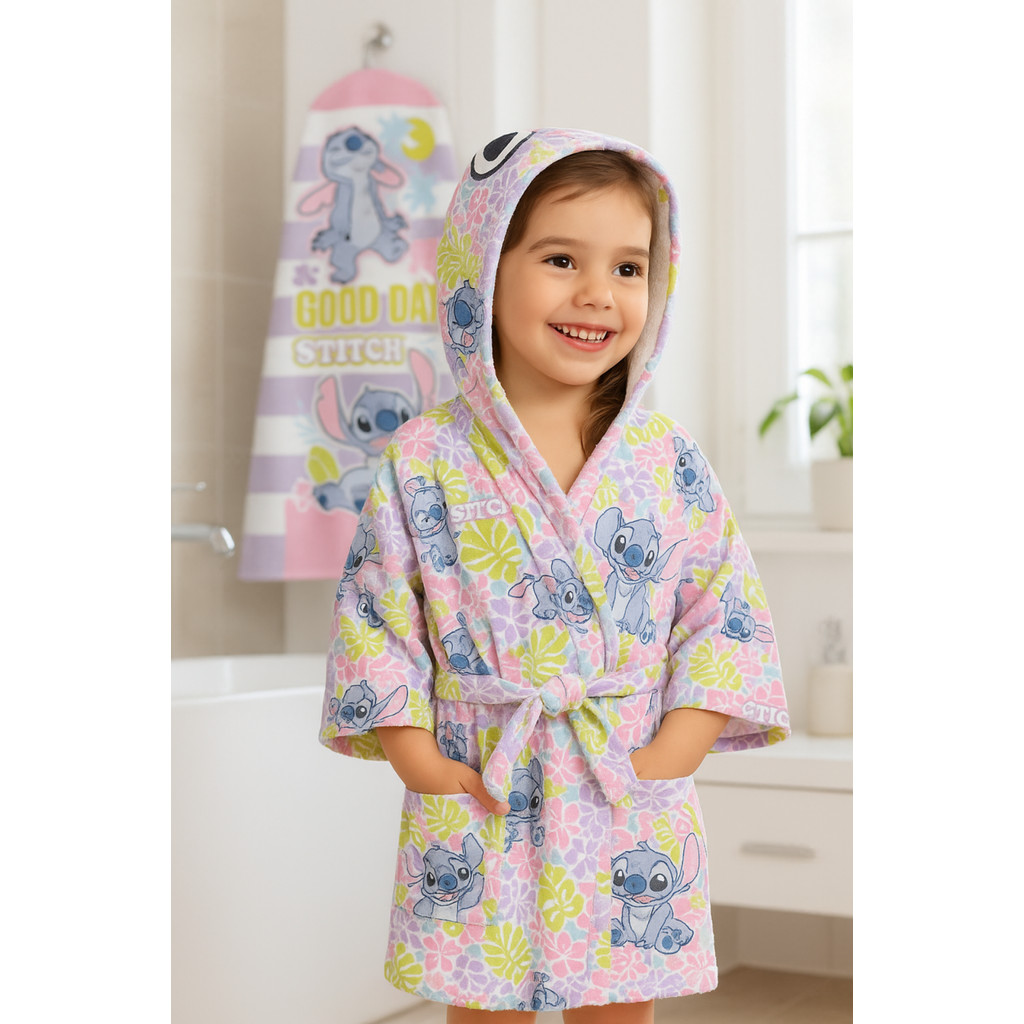 Kit Roupão Infantil Quimono Com Capuz Stitch + Toalha Aveludada Stitch 70 cm x 1,40 cm