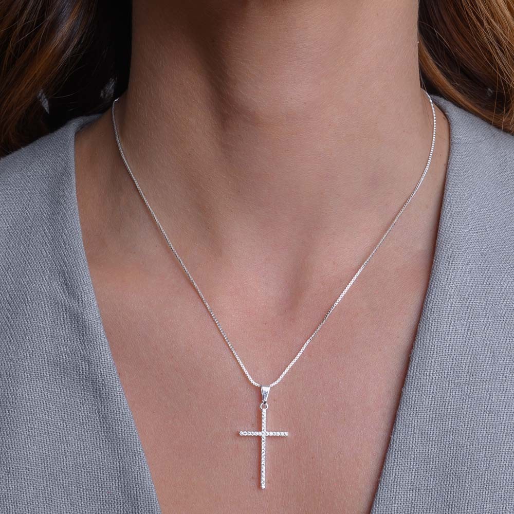 Colar Cruz Cravejado com Banho em Prata 925 em Oferta na Shopee