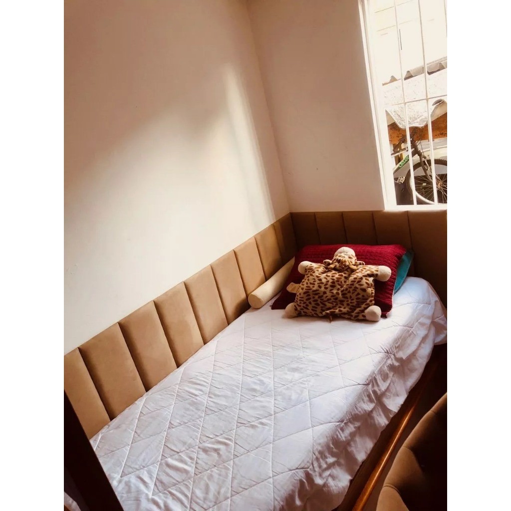 Kit de 14 ate 20 Placas de Cabeceira Estofado Auto Colante Para Cama  Super King, Cama Box e Queen