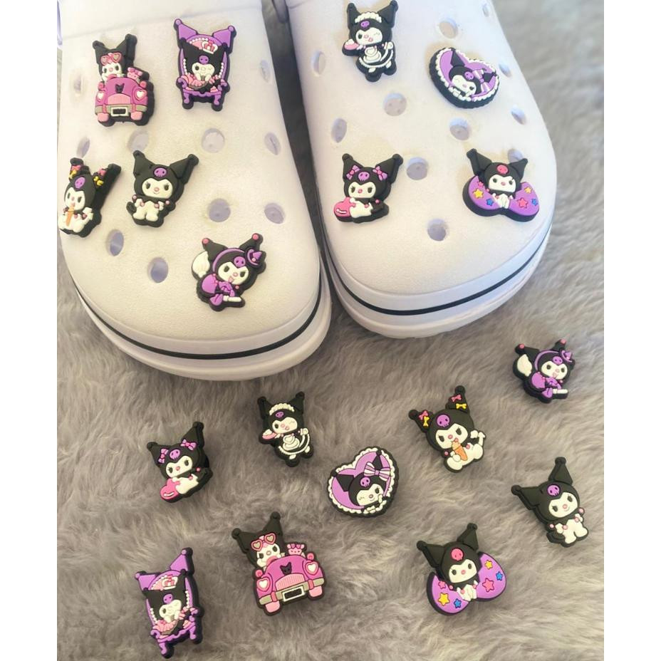 Kit 3 A 5 Peças Pins/Bottons Emborrachados Para Babuche - Korumi em Oferta na Shopee