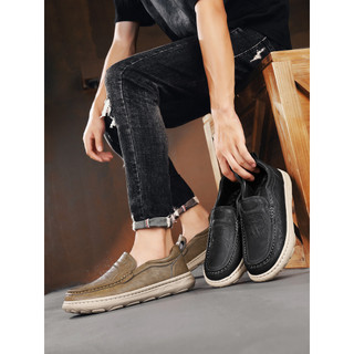 Sapatos masculinos leves costurados de couro genuíno Slip-On preguiçoso sola macia respirável sapatos de couro casuais e
