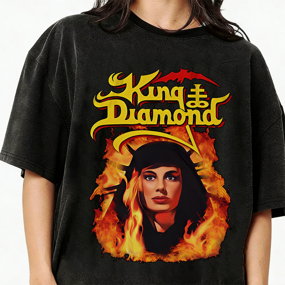 [Camiseta Premium em Algodão Puro]SISI 2026 Camiseta Estampa King Diamond Personagem Flama Batalha T-shirt Unissex