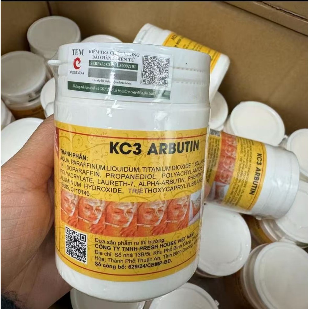 Abutine kc3 Leite Corporal Clareador Reduz Manchas Escuras Da Pele , Hidrata , Ilumina E Suaviza A Mais Branca 250ml