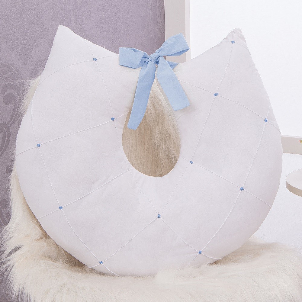 Almofada Amamentação para Meninos Joy Branco com Azul Bebe Ergonômica com Laço