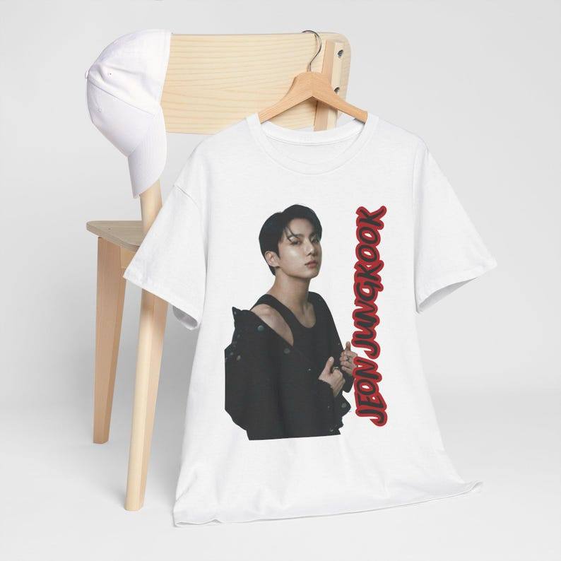 「Cute Girl」Camiseta Unissex BTS Jungkook KPOP Estampa Fofa Confortável Estilosa Moda Feminina