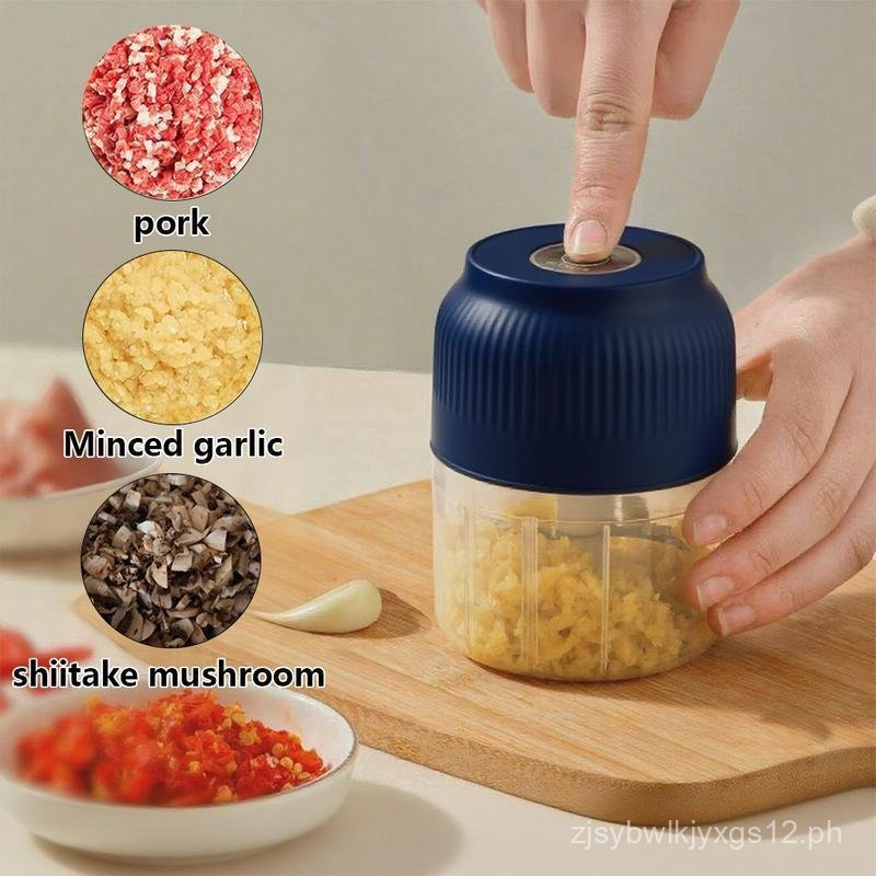 Electric Garlic Chopper,  4 Sharp Blades，Portable Veggie Chopper, 300ML Garlic Grinder Masher Onion Chopper, Blender to