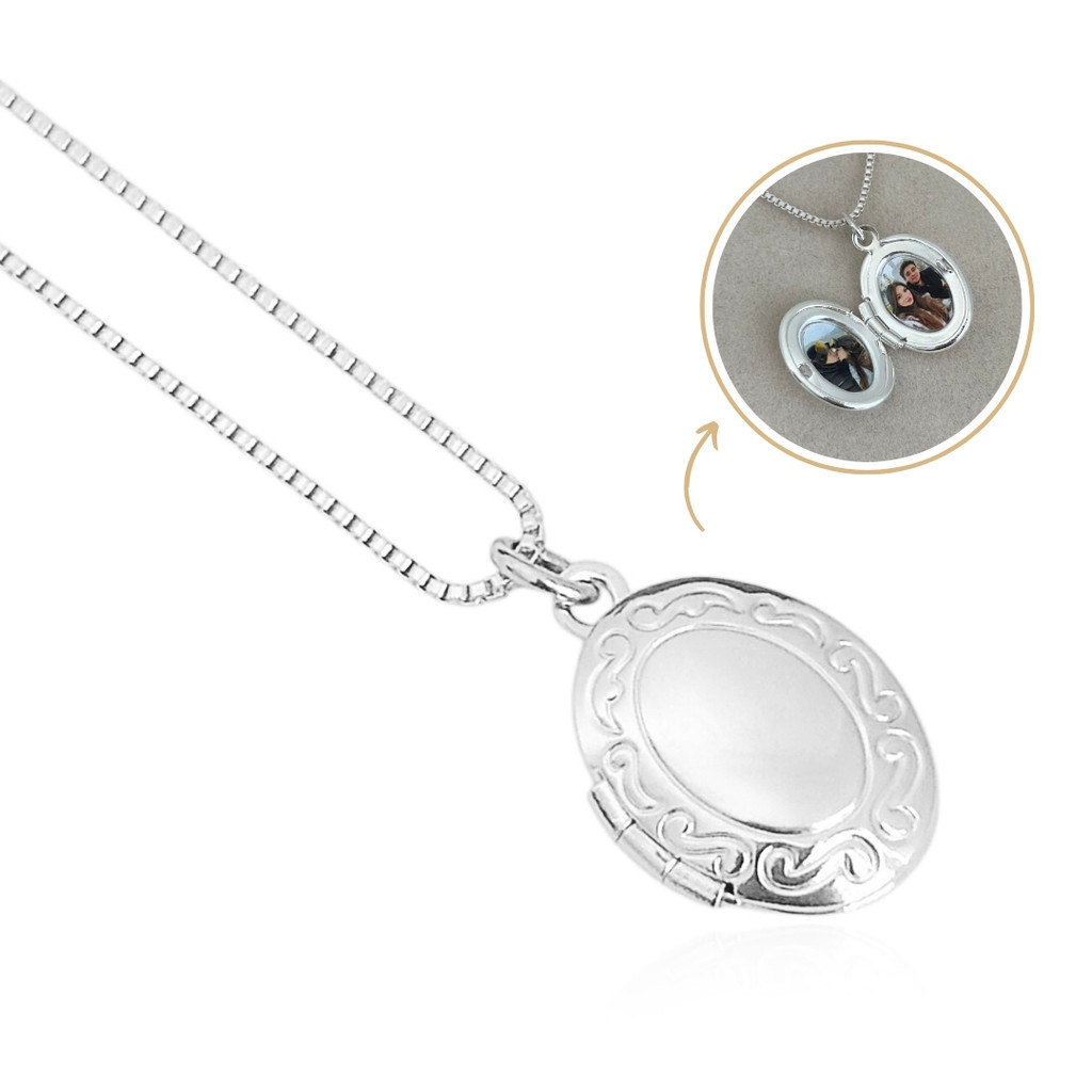 Colar Feminino Personalizado Relicário Oval Desenhado Banhado a Prata 925 Hipoalergênico Níquel Free