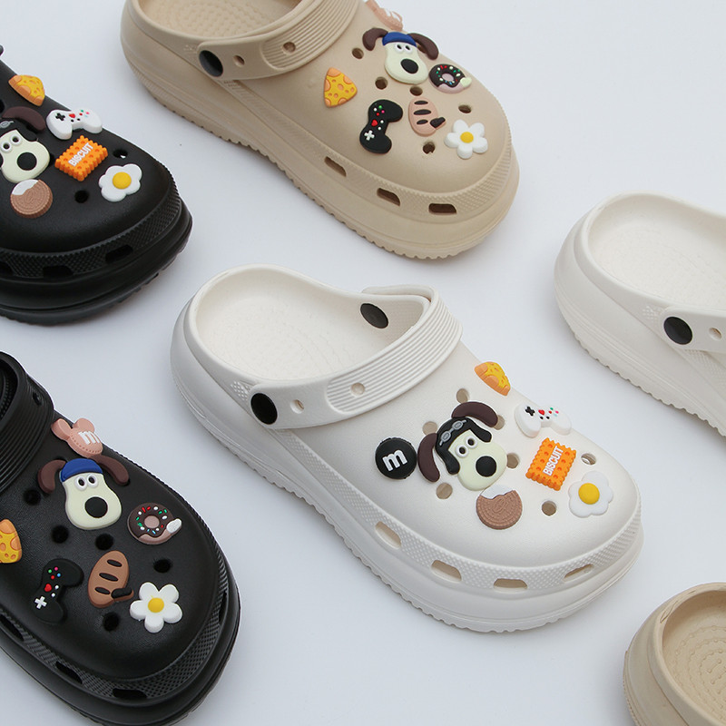 Buraco sapatos femininos 2026 verão novo estilo respirável antiderrapante sandálias chinelos ao ar livre sapatos de prai