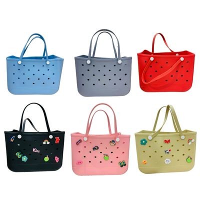 Bolsa de Borracha com Furos Decorativos Pequena