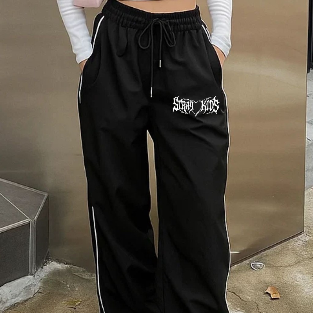Calça Preta Kpop Feminina Reta Larga Estampa Stray Kids K-pop Y2K Tecnosport - Streetwear Coreana em Oferta na Shopee