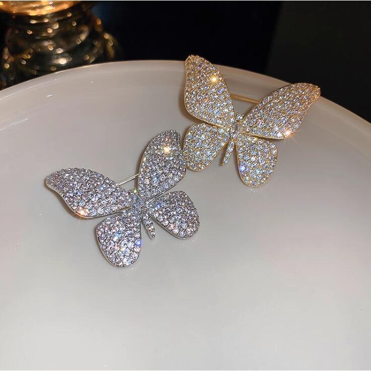 Broche de borboleta de prata e ouro cravejado de diamantes adequado para acessórios de moda feminina para ternos, casame