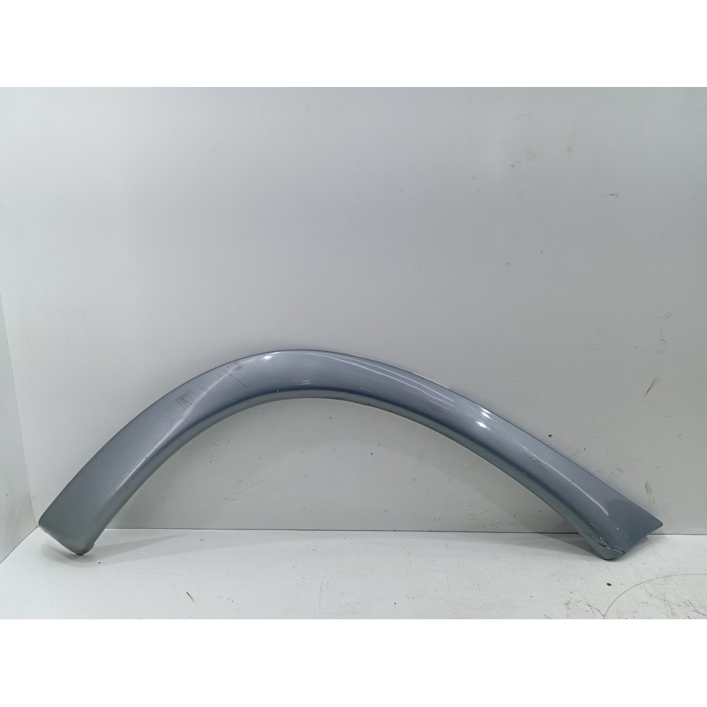 MOLDURA LATERAL RODA TRASEIRA ESQUERDA CORSA SEDAN 1994 A 02