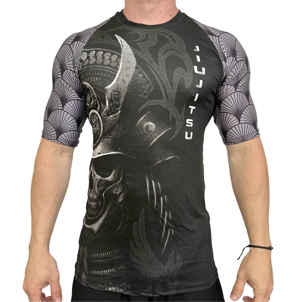 Camisa Térmica UV Rash Guard Masculina Samurai Black Manga Curta Atlética Esportes