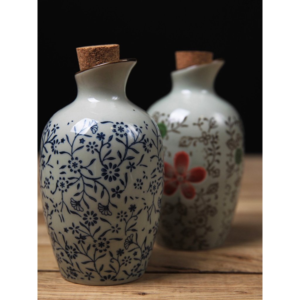 Estilo japonês quatro estações Underglaze cor cerâmica talheres dispensador de vinho garrafa conjunto de vinho caixa de