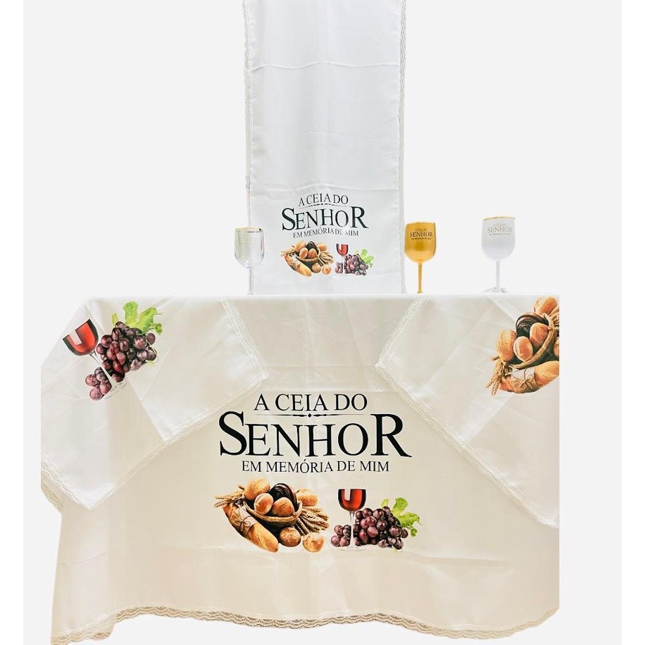 LINDA TOALHA PARA SANTA CEIA KIT COM 4 PECAS 1,50X1,50 ,TECIDO OXFORD ESTAMPADA RENDAS DOURADAS.