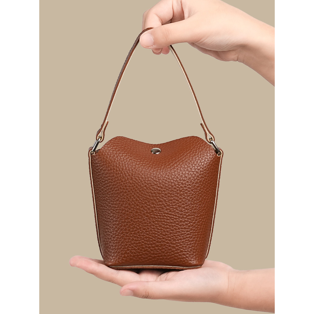 Versão coreana bolsa feminina de couro importado requintado moda Retro novo estilo bolsa grande capacidade fone de ouvid