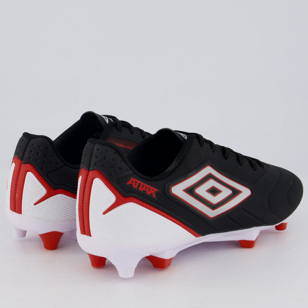 Chuteira Umbro Attak III Campo Preta e Vermelho
