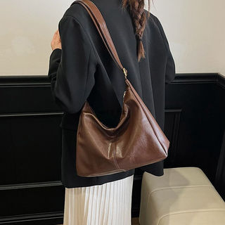 Bolsa Merad Retro (3 cores) Bolsa Tote com padrão retrô Bolsa meia lua de bolinho nas axilas Crossbody